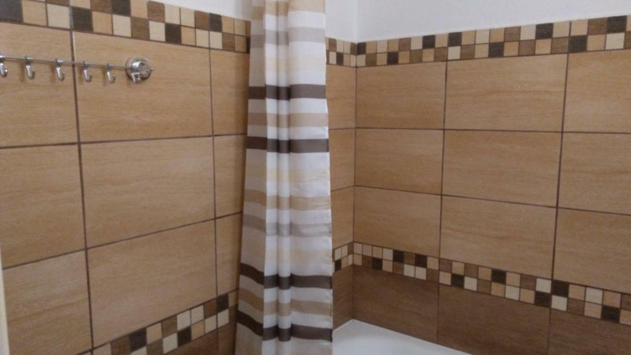Gesztenyes Apartman 미슈콜츠 외부 사진